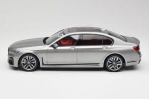BMW M760i G12 V12 Final Edition Grau GT Spirit 1:18 GT478 Resin — Bild 3 von 6