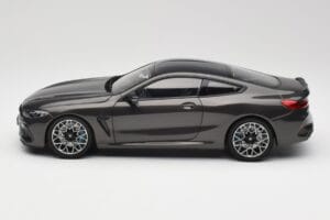 BMW M8 F92 Grey Metallic Minichamps 1:18 110029022 Druckguss — Bild 4 von 8