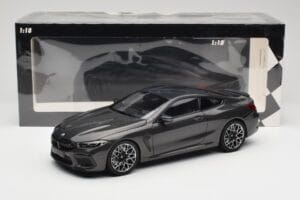 BMW M8 F92 Grey Metallic Minichamps 1:18 110029022 Druckguss — Bild 8 von 8