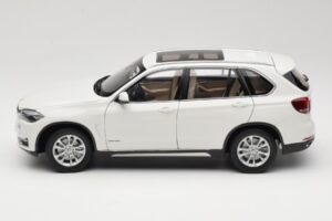 BMW X5 E70 Alpine White Paragon 1:18 PA-97073 Druckguss — Bild 4 von 8