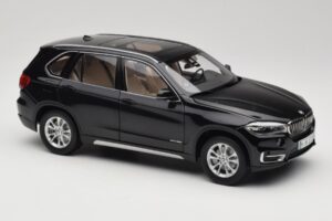 BMW X5 E70 Sapphire Black Paragon 1:18 PA-97071 Druckguss — Bild 6 von 8