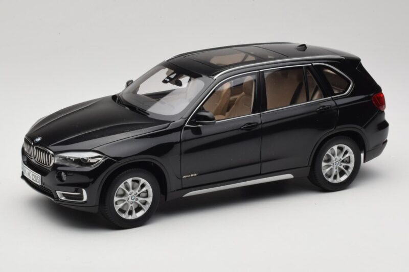 BMW X5 E70 Sapphire Black Paragon 1:18 PA-97071 Druckguss