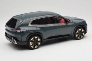 BMW XM G09 Isle of Man Green Minichamps 1:18 110023300 Druckguss — Bild 3 von 8