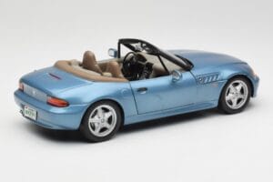 BMW Z3 E36/7 James Bond Goldeneye Blau Metallic UT Models 1:18 180024336 Druckguss — Bild 3 von 8