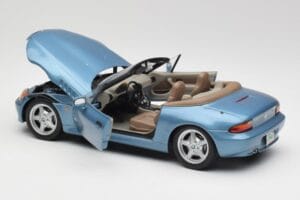 BMW Z3 E36/7 James Bond Goldeneye Blau Metallic UT Models 1:18 180024336 Druckguss — Bild 5 von 8