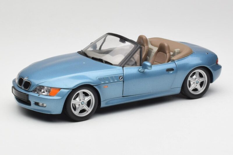 BMW Z3 E36/7 James Bond Goldeneye Blau Metallic UT Models 1:18 180024336 Druckguss