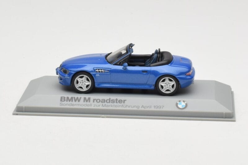BMW Z3 Roadster 2.8 Blau Minichamps 1:43 BMW003 Druckguss
