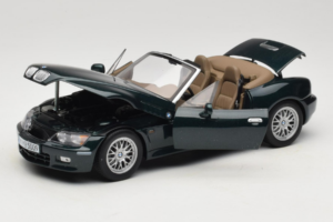 BMW Z3 Roadster 2.8 Dunkelgrün Händler Edition UT Models 1:18 80439411713 Druckguss — Bild 2 von 8