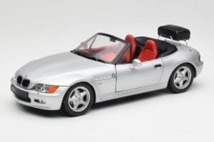 BMW Z3 Roadster Mit Gepäckträger Silber UT Models 1:18 BMW Z3 Roadster Mit Gepäckträger Silber UT Models 1:18 20407 Druckguss