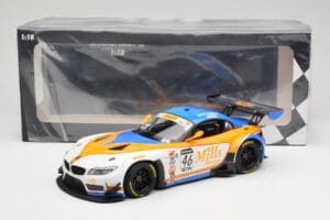 BMW Z4 E89 GT3 #46 Mills Racing M. Wittmer / A. Mills Pirelli World Challenge Sprint X-Series 2016 Minichamps 1:18 151162346  — Bild 6 von 6
