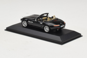 BMW Z8 Cabriolet Schwarz Minichamps 1:43 80420026607-R1 Druckguss — Bild 3 von 4