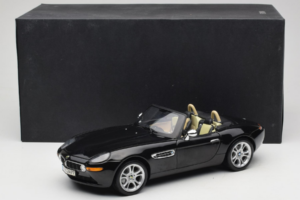 BMW Z8 Schwarz Kyosho 1:18 80439411729 Druckguss — Bild 9 von 9