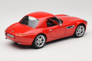 BMW Z8 Rot Kyosho 1:18 80439411730 Druckguss — Bild 4 von 9