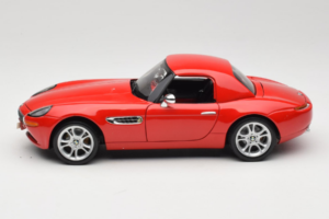 BMW Z8 Rot Kyosho 1:18 80439411730 Druckguss — Bild 5 von 9
