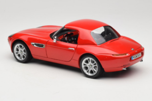 BMW Z8 Rot Kyosho 1:18 80439411730 Druckguss — Bild 8 von 9