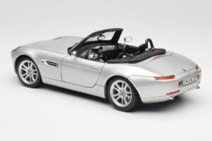 BMW Z8 E52 Titanium Silver Maisto 1:18 536896 Druckguss — Bild 7 von 8