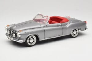 Borgward Isabella Cabriolet Silber Revell 1:18 08411 Druckguss