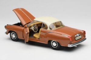 Borgward Isabella Coupe Bronze Weiß Revell 1:18 08982 Druckguss — Bild 8 von 8