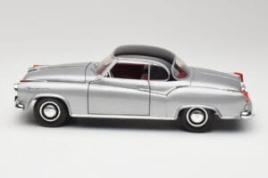 Borgward Isabella Coupe Grau & Schwarz Revell 1:18 8989 Druckguss — Bild 3 von 8