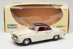 Borgward Isabella Coupe Weiß Revell 1:18 08859 Druckguss — Bild 8 von 8