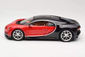 Bugatti Chiron Schwarz & Rot Bburago 1:18 18-11040 Druckguss — Bild 4 von 8