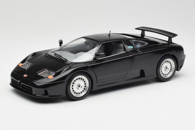 Bugatti EB110 Schwarz Bburago 1:18 3055 Druckguss