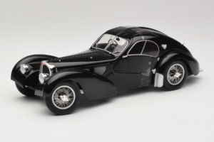 Bugatti Type 57 SC Atlantic Schwarz Solido 1:18 S1802101 Druckguss