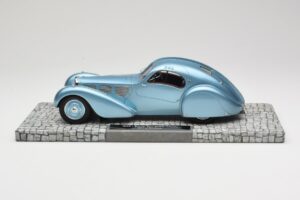 Bugatti Type 57SC Atlantic Blau Minichamps 1:18 107110320 Druckguss — Bild 3 von 6