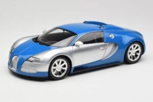 Bugatti Veyron Edition Centenaire Chrome Blue Minichamps 1:18 100110850 Druckguss