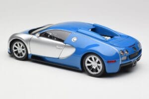 Bugatti Veyron Edition Centenaire Chrome Blue Minichamps 1:18 100110850-O Druckguss — Bild 6 von 7