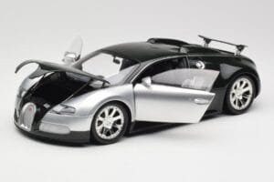 Bugatti Veyron Edition Centenaire Chrome Green Minichamps 1:18 100110852 Druckguss — Bild 2 von 8
