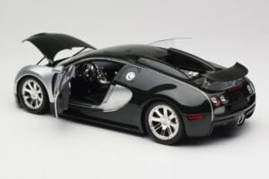 Bugatti Veyron Edition Centenaire Chrome Green Minichamps 1:18 100110852 Druckguss — Bild 5 von 8