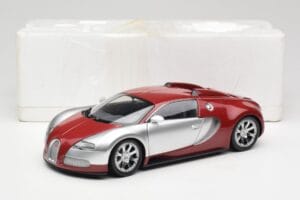 Bugatti Veyron Edition Centenaire Chrome Red Minichamps 1:18 100110851-O Druckguss — Bild 8 von 8