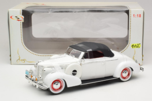 Buick Century Cabriolet Weiß Signature Models 1:18 18131 Druckguss — Bild 6 von 6