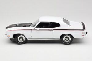 Buick GSX Weiß American Muscle 1:18 AMM1322/06 Druckguss — Bild 4 von 8