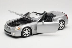 Cadillac XLR Cabrio Silber Hot Wheels 1:18 53838 Druckguss — Bild 2 von 8