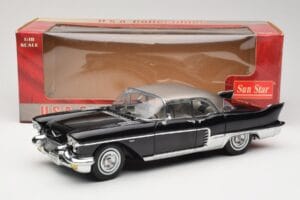 Cadillac Brougham Schwarz Sun Star 1:18 4001 Druckguss — Bild 8 von 8