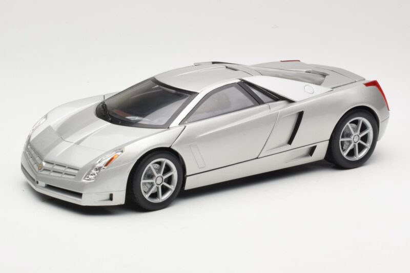 Cadillac Cien Silber Hot Wheels 1:18 57296 Druckguss