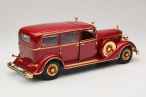 Cadillac Deluxe Tudor Staatslimousine Puyi Letzter Kaiser von China Sun Star 1:18 4100 Druckguss — Bild 3 von 9