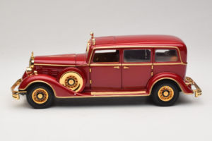 Cadillac Deluxe Tudor Staatslimousine Puyi Letzter Kaiser von China Sun Star 1:18 4100 Druckguss — Bild 4 von 9