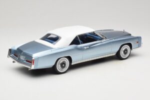 Cadillac Eldorado Cabriolet Blau MCG 1:18 MCG18472 Druckguss — Bild 3 von 7