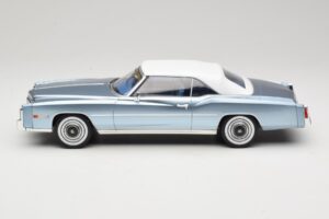 Cadillac Eldorado Cabriolet Blau MCG 1:18 MCG18472 Druckguss — Bild 4 von 7