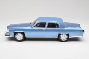 Cadillac Fleetwood Brougham Blau Metallic MCG 1:18 MCG18252 Druckguss — Bild 3 von 6