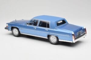 Cadillac Fleetwood Brougham Blau Metallic MCG 1:18 MCG18252 Druckguss — Bild 5 von 6