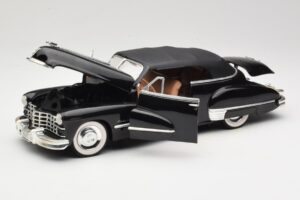 Cadillac Series 62 Schwarz Anson 1:18 30345 Druckguss — Bild 2 von 8