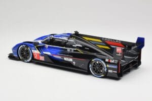 Cadillac V-Series.R LMDh #2 E. Bamber / A. Lynn / R. Westbrook Chip Ganassi Racing 24 Hours of Le Mans 2023 TopSpeed 1:18 TS0 — Bild 4 von 5