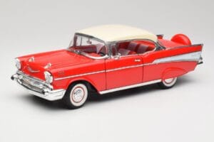Chevrolet Bel Air Matador Rot & India Elfenbein Road Legends 1:18 92109 Druckguss