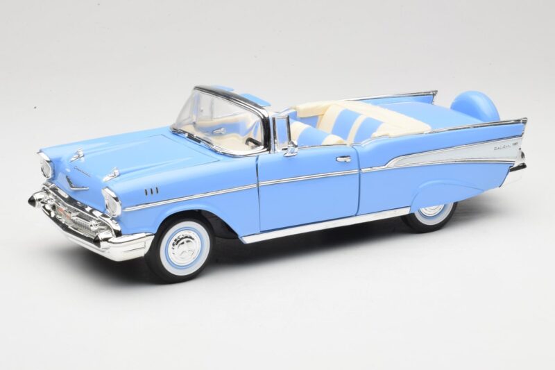 Chevrolet Bel Air Cabriolet Blau Road Signature 1:18 55/1/0863 Druckguss