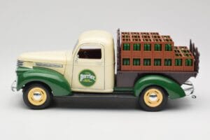 Chevrolet Brasseur Perrier Delivery Van Grün Solido 1:18 203243 Druckguss — Bild 4 von 8