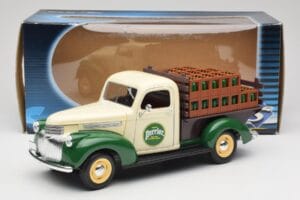 Chevrolet Brasseur Perrier Delivery Van Grün Solido 1:18 203243 Druckguss — Bild 8 von 8